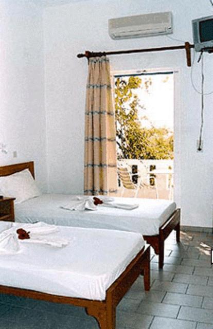 Pension Irene Hotel Иос Хора Екстериор снимка